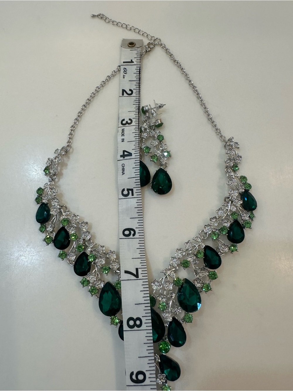 Elegant 3 Piece Emerald Green & Rhinestone Statement Jewelry Set - Picture 10 of 13